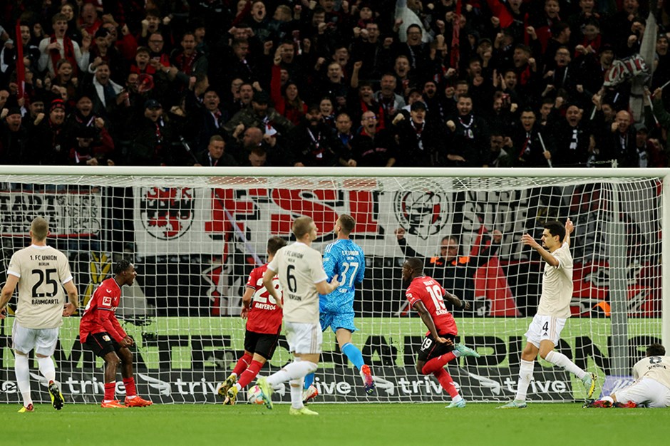 Lider 5 cavabsız qola üzüldü