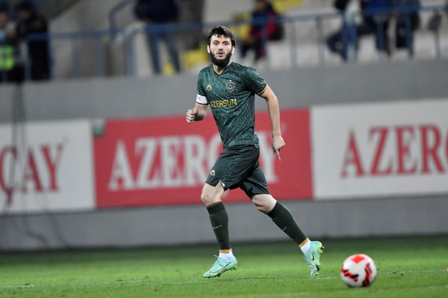 Hüseynovun 300-cü oyunu