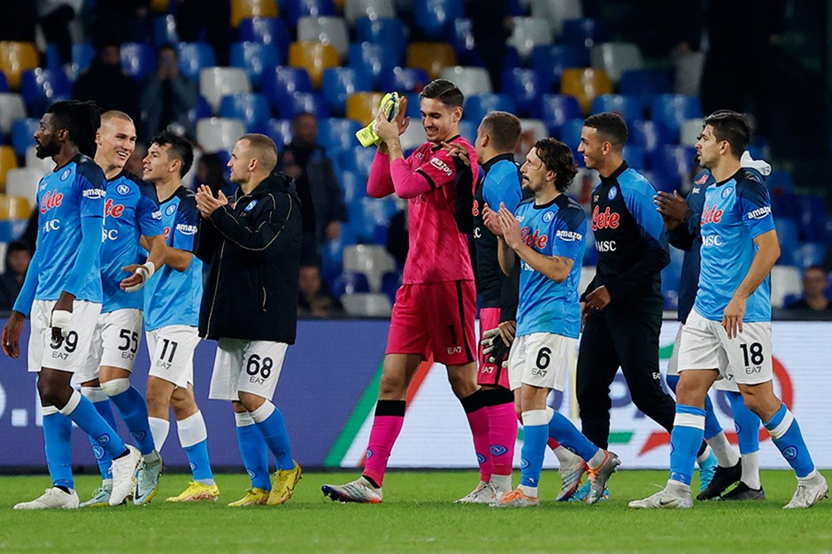 “Napoli”dən növbəti qələbə, “Milan”dan xal itkisi