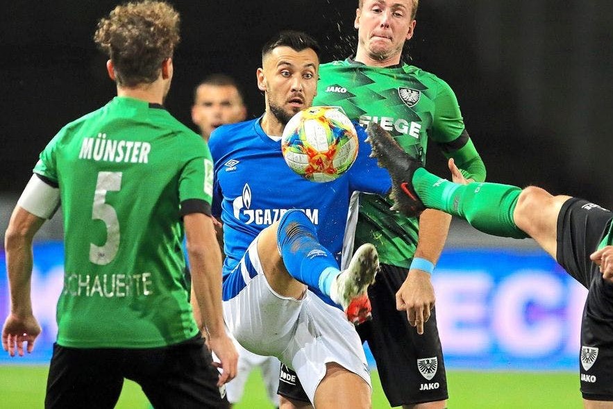 Dadaşovsuz “Şalke” səfərdə xal itirdi