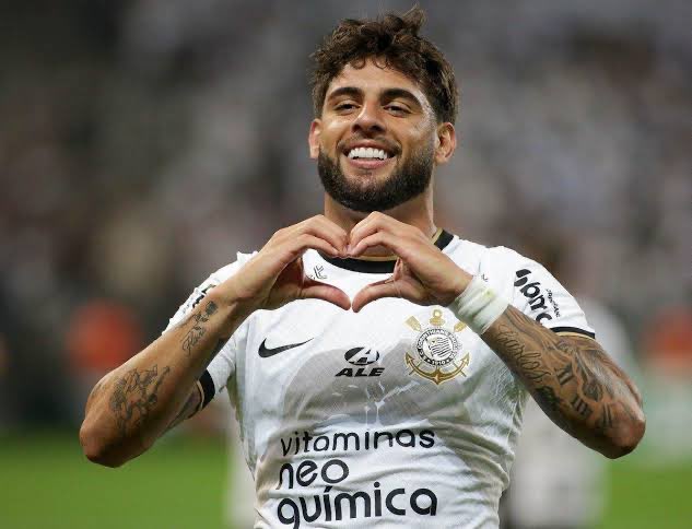 Braziliyalı forvard 