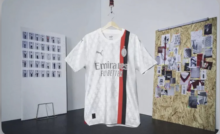 “Milan” səfər formasını təqdim etdi