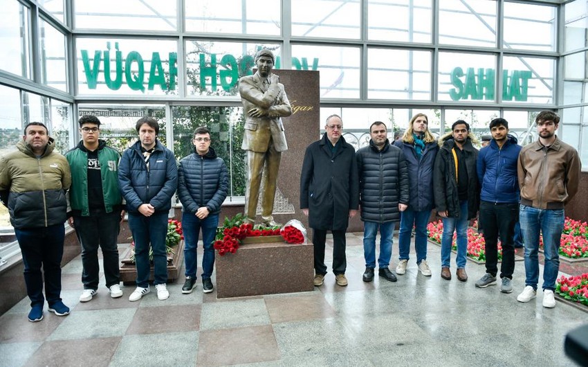 Şahmatçılar Vüqar Həşimovun məzarını ziyarət ediblər