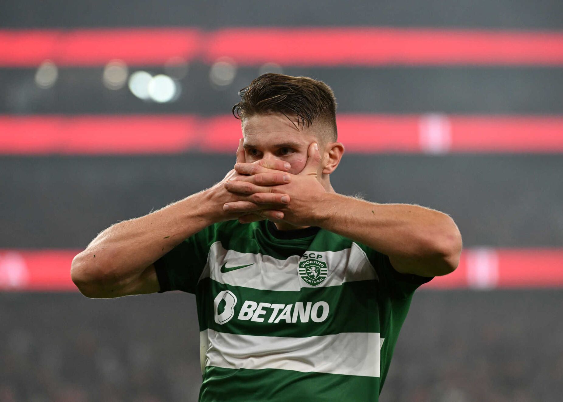 “Sportinq”i Dyokereşin transfer qiymətini müəyyənləşdirdi