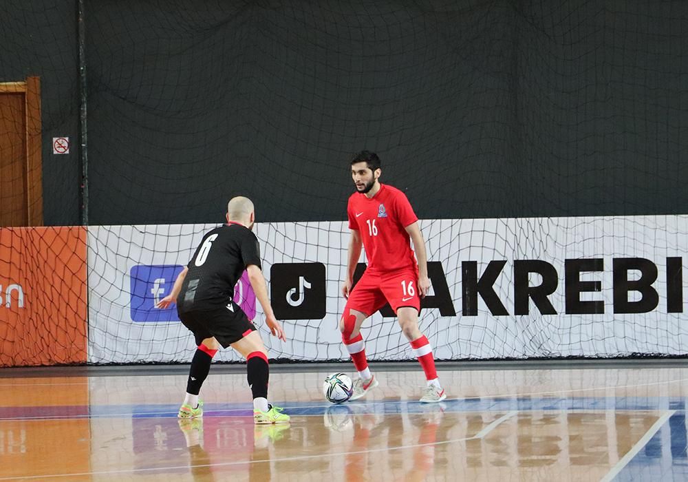 Milli üzvü azarkeşlərə səsləndi