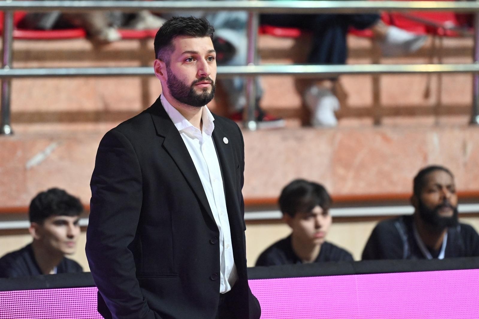 “Əsl xarakter nümayiş etdirdik” – “Neftçi”nin baş məşqçisi