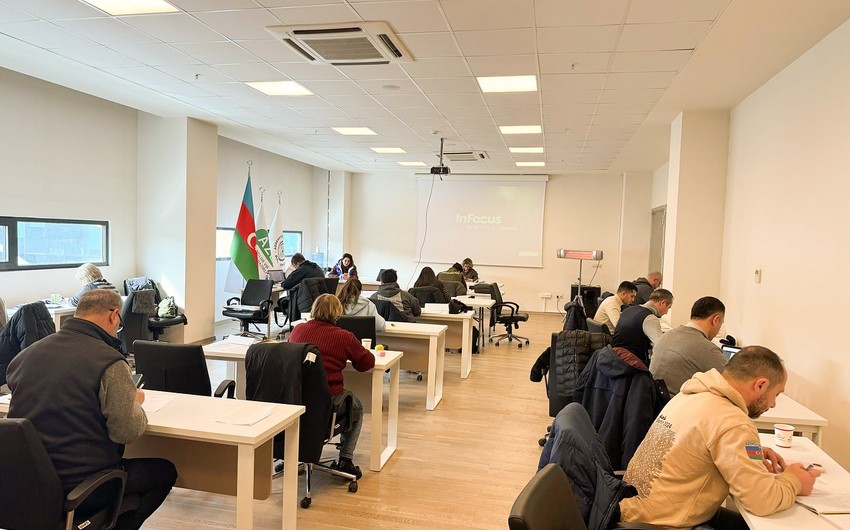 Bakıda beynəlxalq hakimlik kursları keçirilib