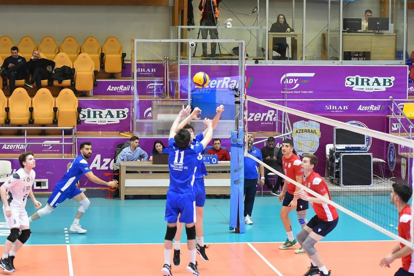 Lideri məğlub edən tapıldı