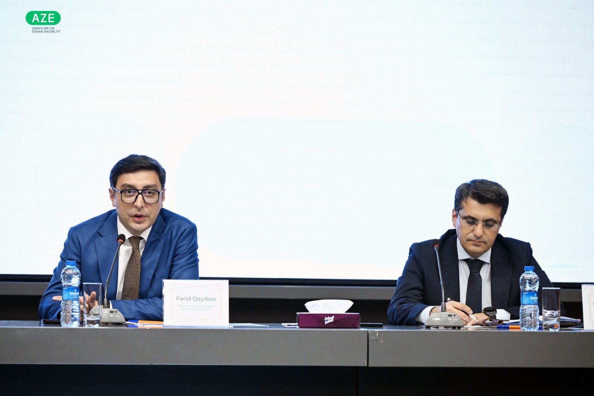 Nazir idman federasiyalarının nümayəndələri ilə görüşdü