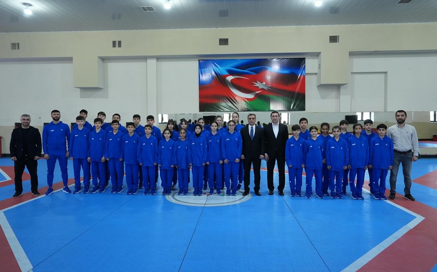 Gimnaziadaya yollanan taekvondoçularla görüş keçirilib