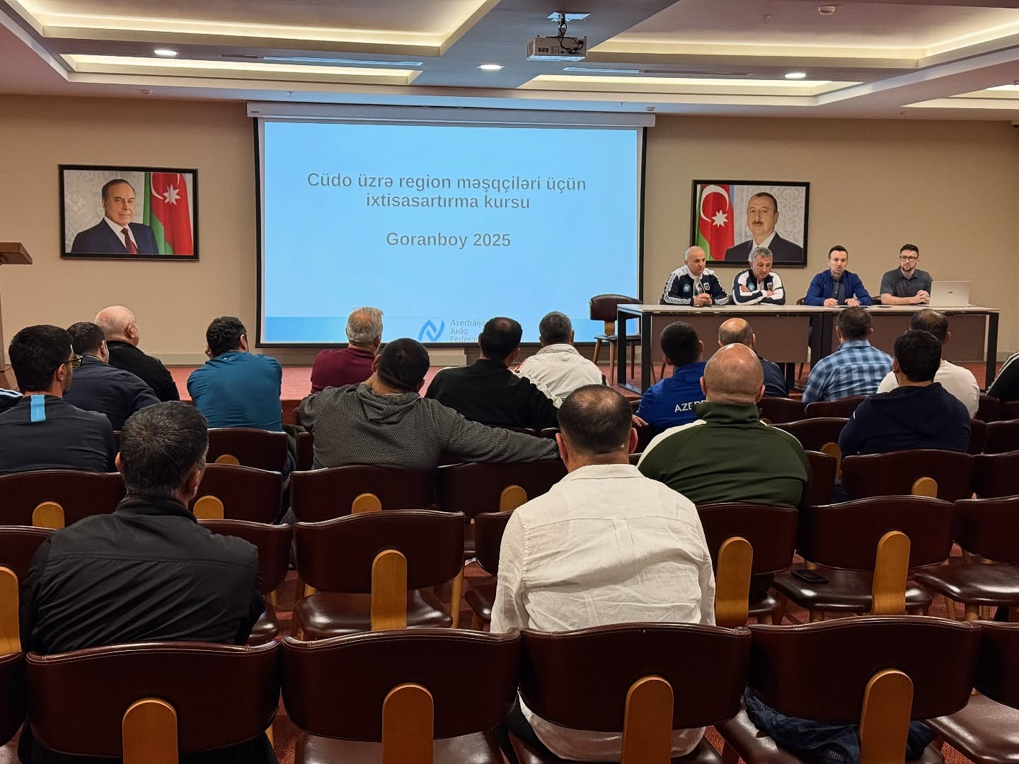 ACF məşqçilər üçün peşəkar inkişaf proqramının icrasına başlayıb
