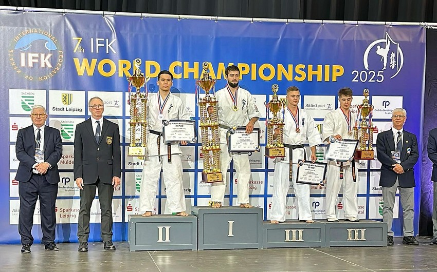 Azərbaycan karateçilərindən DÇ-də dörd medal