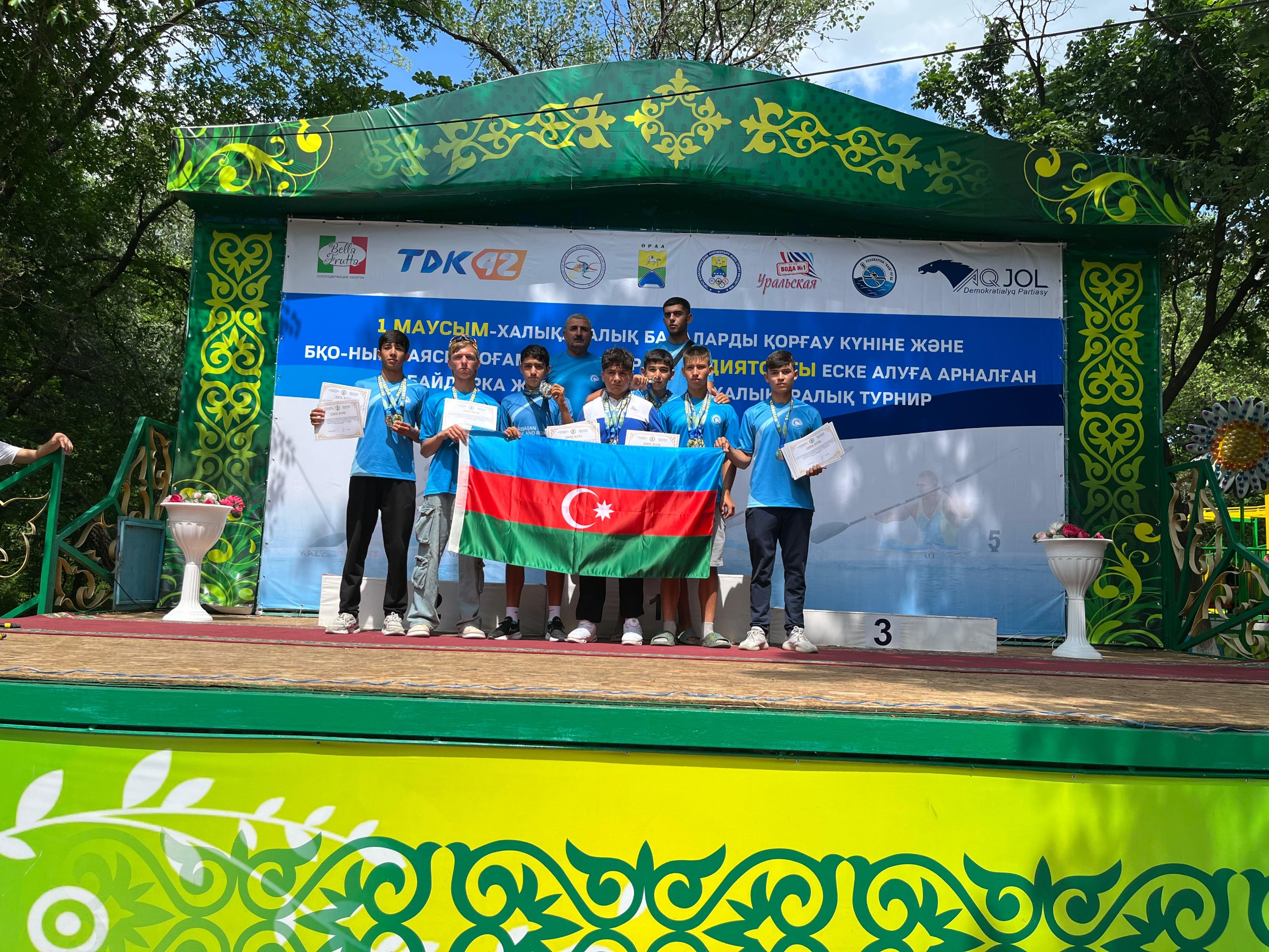 Gənc avarçəkənlərdən Qazaxıstanda 14 medal