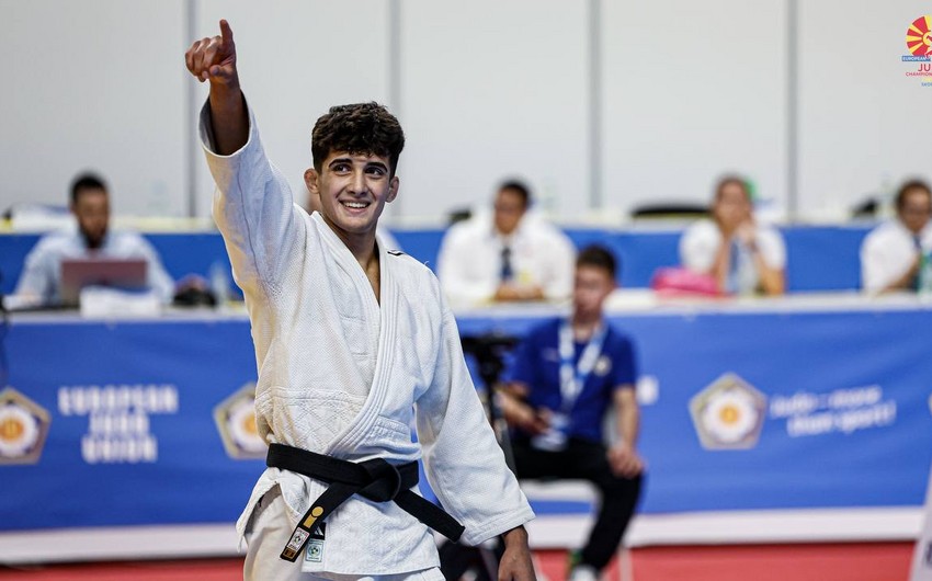 Yeniyetmə cüdoçular AÇ-də bir günə 6 medal qazandılar
