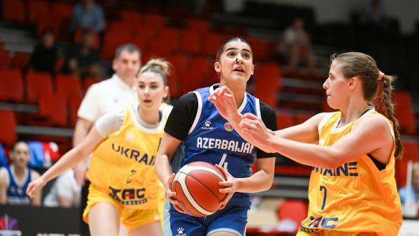 AÇ: Azərbaycan millisi ikinci oyunda uduzdu