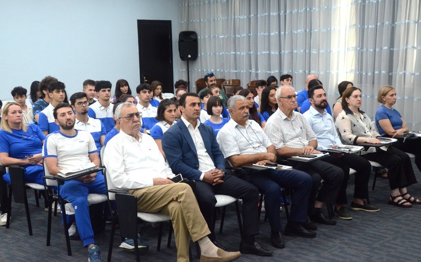 Avropa Gənclər Yay Olimpiya Festivalında iştirak edəcək idmançılarla görüş keçirildi