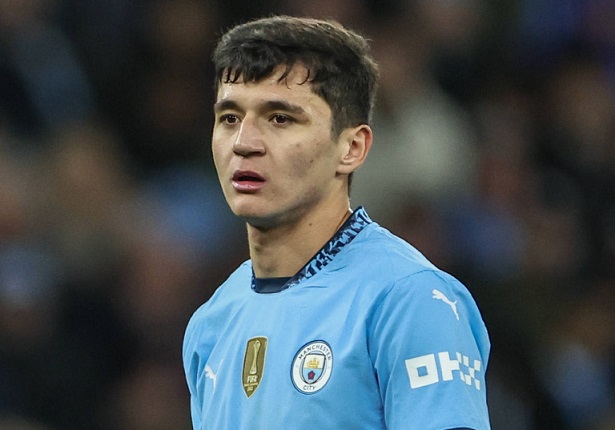 Özbək futbolçu sıradan çıxdı