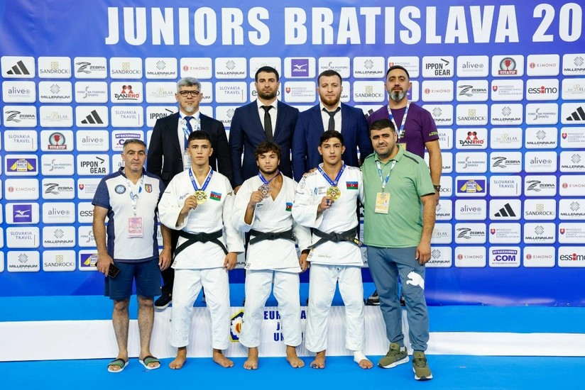 Azərbaycan millisi Avropa çempionatında birinci oldu