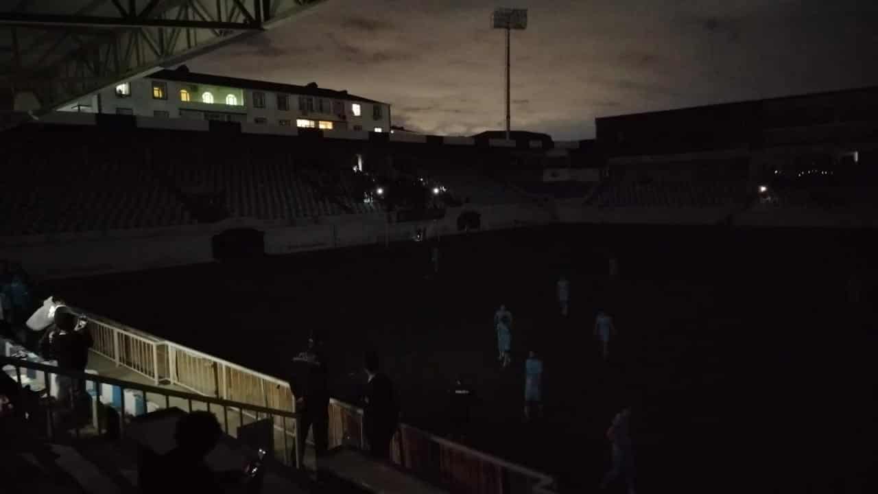 “Sabah”ın oyununda stadion qaranlığa qərq oldu
