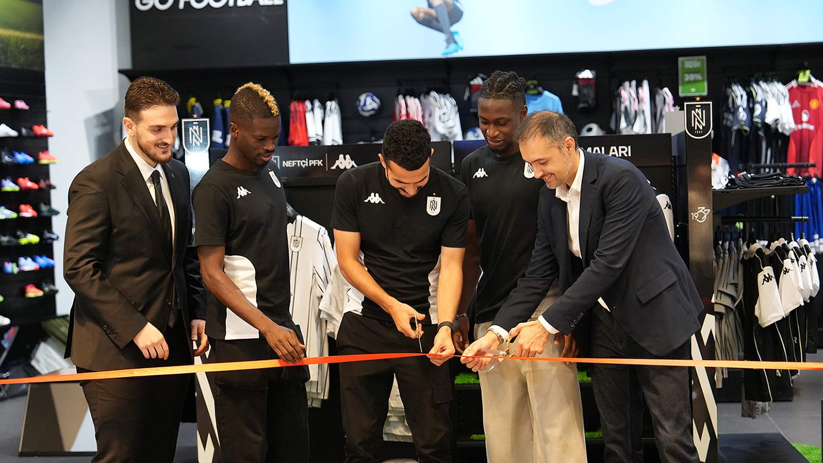“GO Sport”da “Neftçi”nin rəsmi mağazasının açılış mərasimi oldu