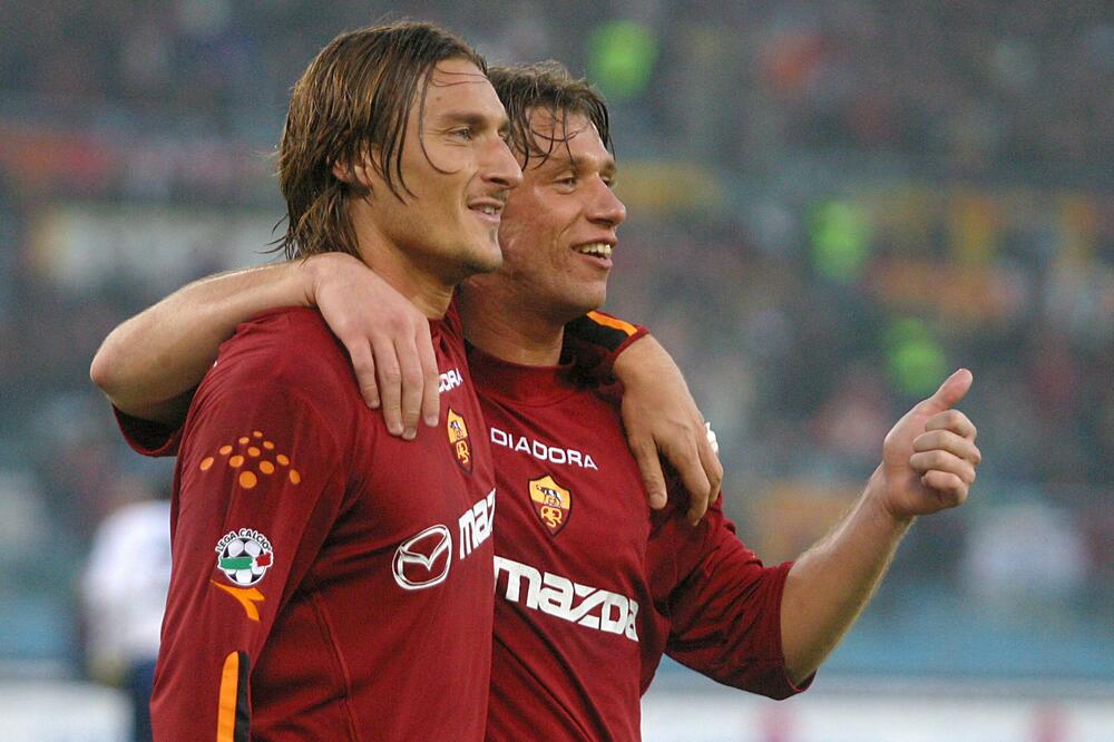 Totti “Real”a keçməkdən niyə imtina edib?