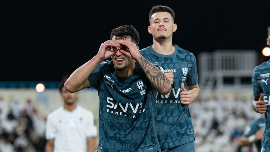 “Əl-Hilal” “Əl-Uxdud” səddini keçdi