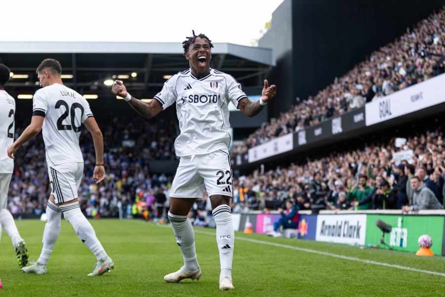 “Liverpul” “Fulhem”in braziliyalı hücumçusunu gözaltı etdi