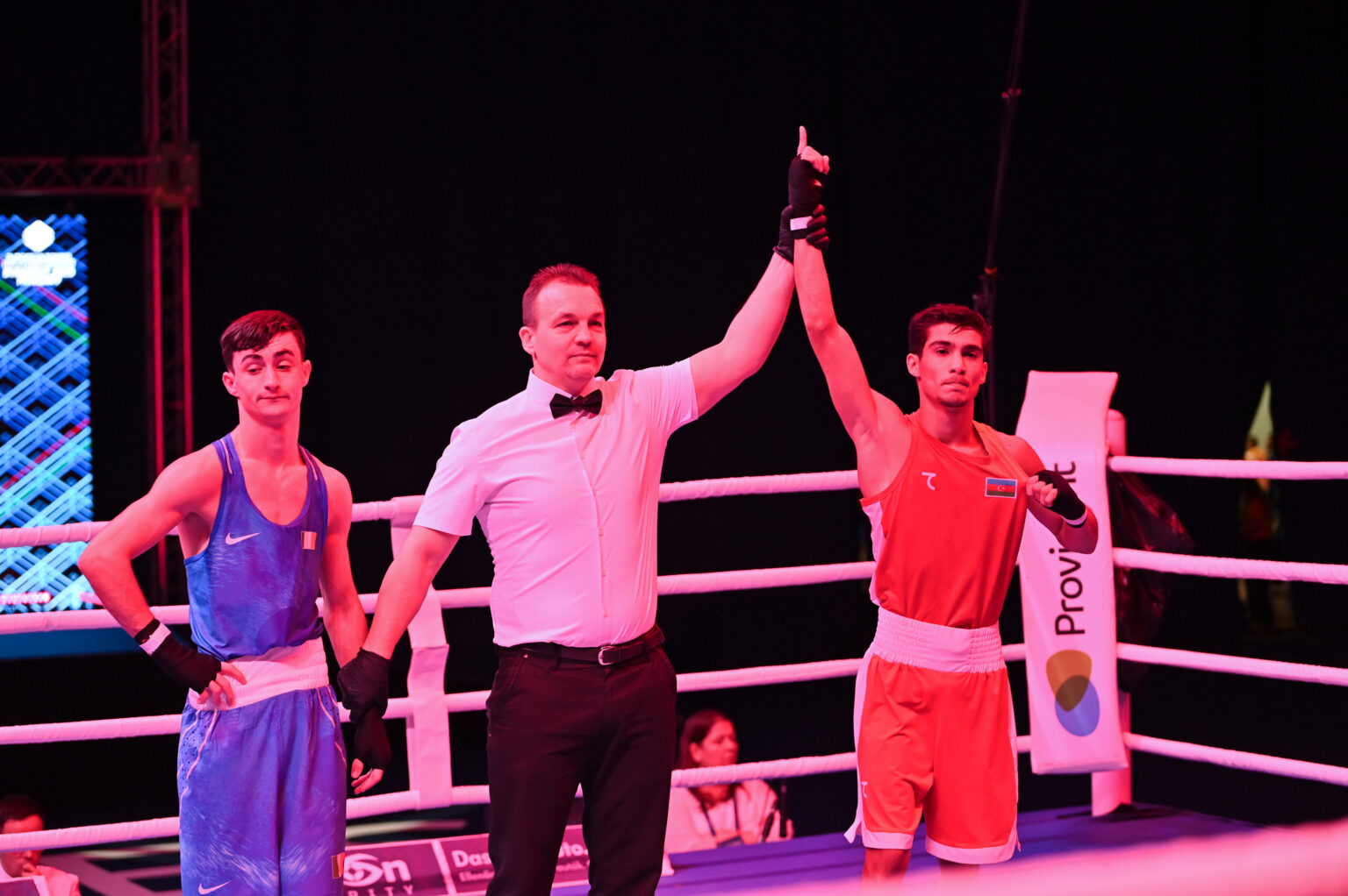 Azərbaycan boksçusu AÇ-nin finalında!