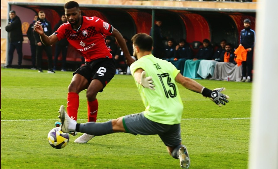 “Qəbələ” “Şəfa” səddini belə keçdi - VİDEO