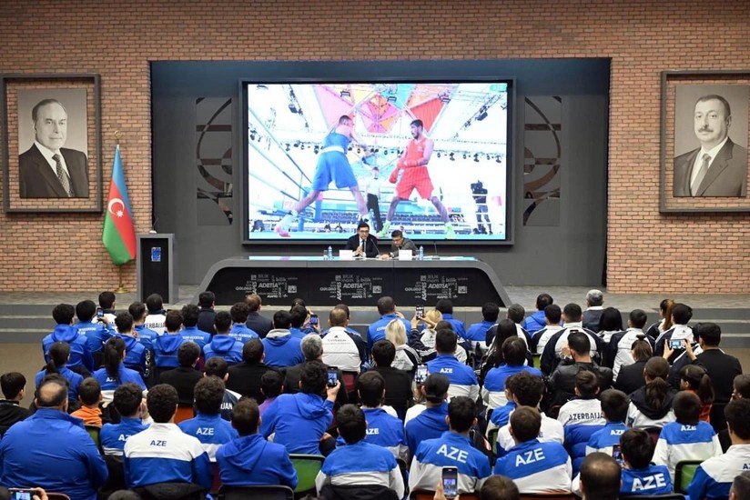 Nazir yüksək nəticələr əldə etmiş idmançılarla görüşdü