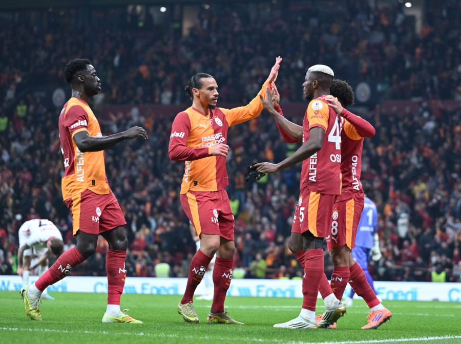 “Qalatasaray”dan çətin qələbə