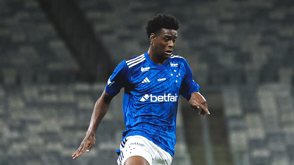 “Zenit” “Kruzeyro”nun müdafiəçisinə görə təklif ünvanladı