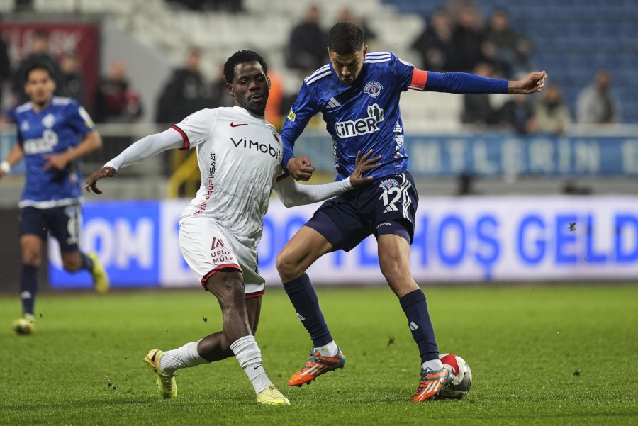 İlk oyunda heç-heçə