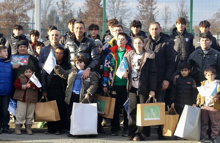 Daun sindromlu və autizmli uşaqlar Tovuz şəhər stadionunda qonaq olublar
