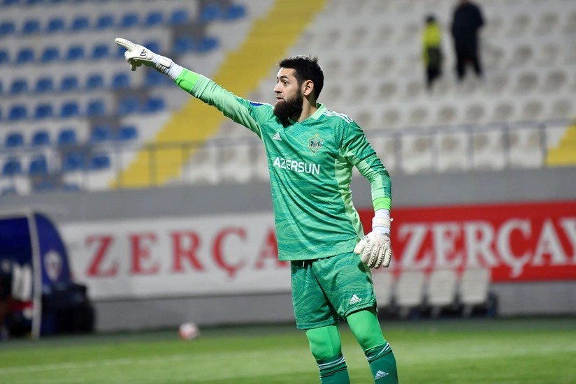 &ldquo;Qarabağ&rdquo;ın qapıçısı 4-6 aylıq sıradan çıxıb