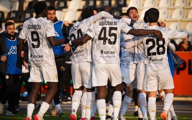 &ldquo;Neftçi&rdquo; &ldquo;Kayrat&rdquo;a böyük hesabla qalib gəldi