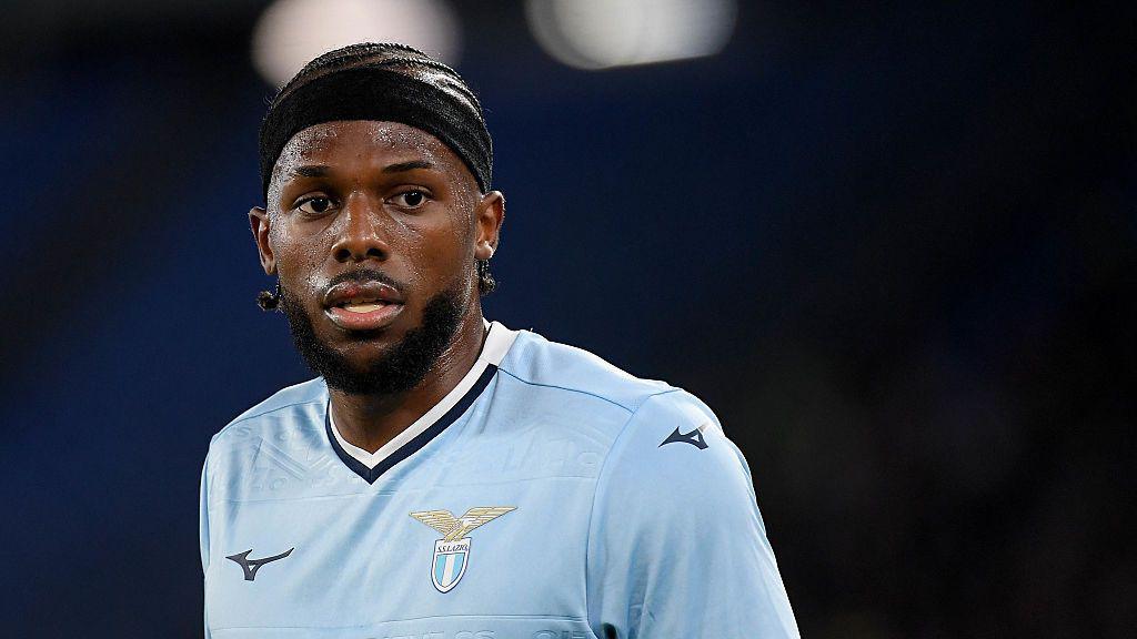 “Latsio”nun müdafiəçisi “Beşiktaş”a keçmək istəyir