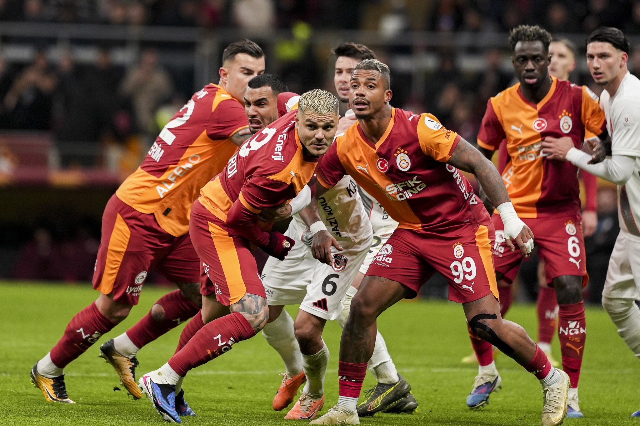 &ldquo;Qalatasaray&rdquo;dan xal itkisi