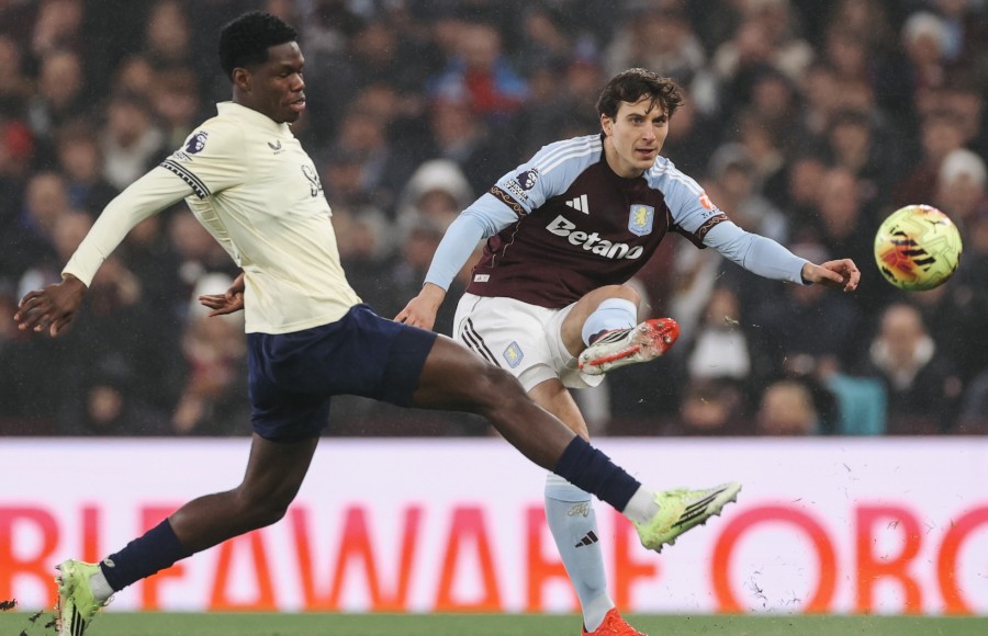 &ldquo;Everton&rdquo;a bir qol bəs etdi