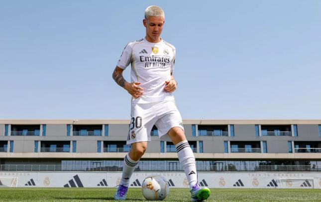 “Çelsi” “Real”ın hücumçusuna maraq göstərir