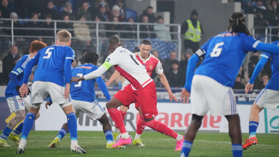 &ldquo;Monako&rdquo; 1/4 finalda dayandı