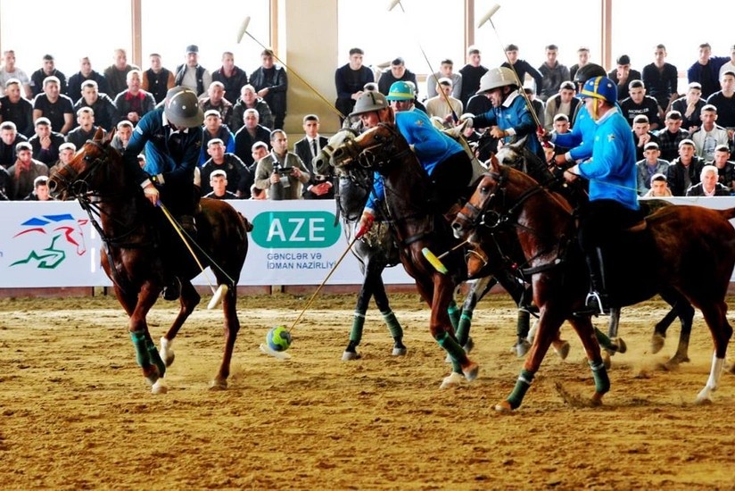 Bakıdakı DÇ-yə daha iki komanda vəsiqə qazandı