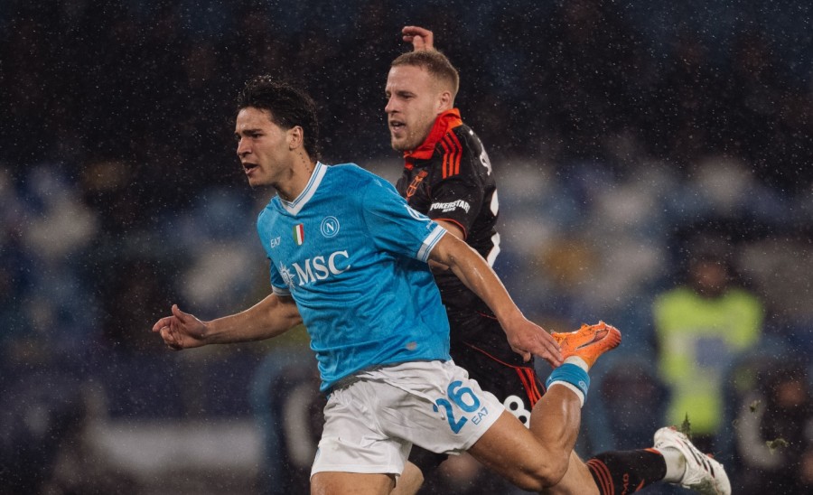 &ldquo;Napoli&rdquo; 1/4 finalda dayandı