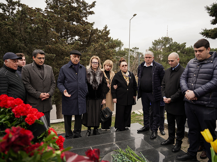 AFFA rəhbərliyi Banişevskinin məzarını ziyarət edib