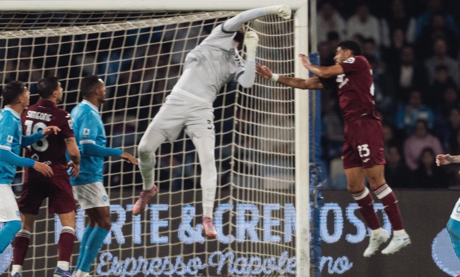 &ldquo;Napoli&rdquo;dən çətin qələbə