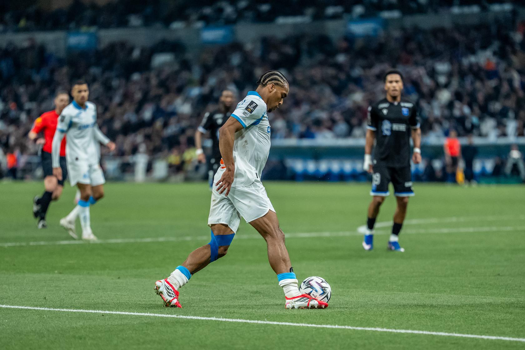 &ldquo;Oser&rdquo; Marseldən xalsız qayıtdı