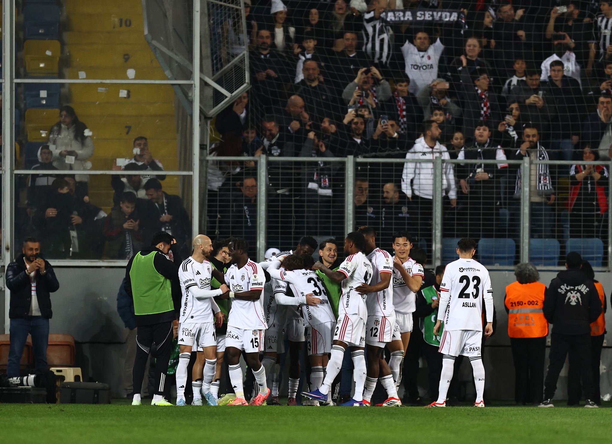 “Beşiktaş”dan inamlı qələbə