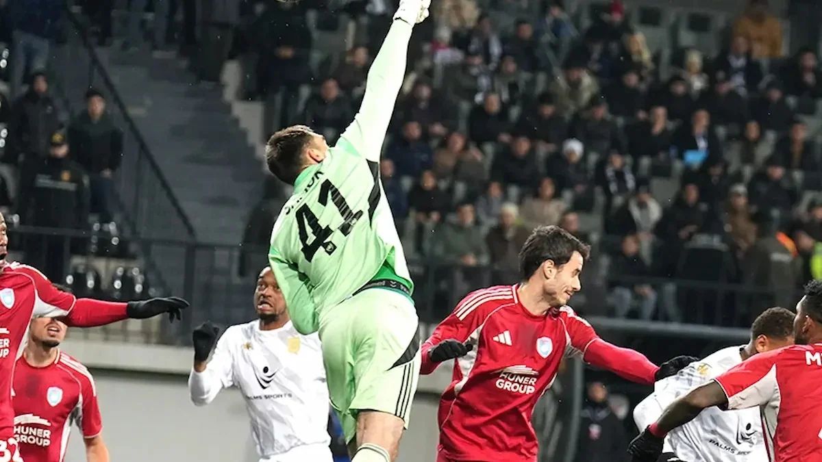 "Turan Tovuz"un qapıçısının 812 dəqiqəlik "quru" seriyasına son qoyuldu