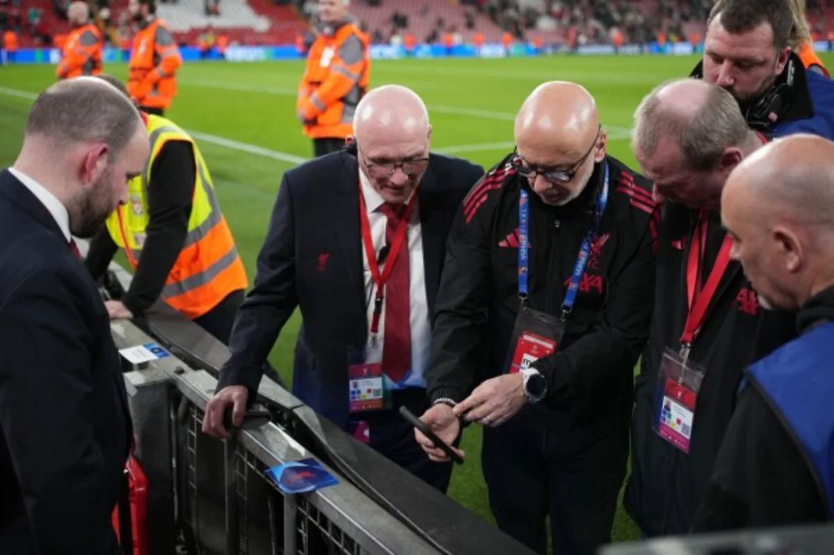 "Qalatasaray" kompensasiya tələb edir