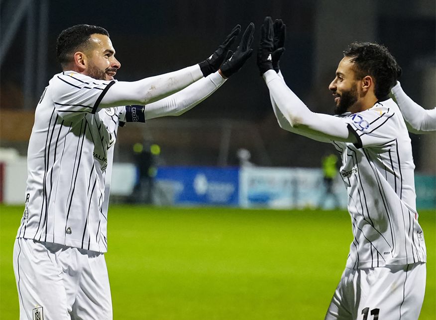 Emin Mahmudov Qurban Qurbanova çatdı